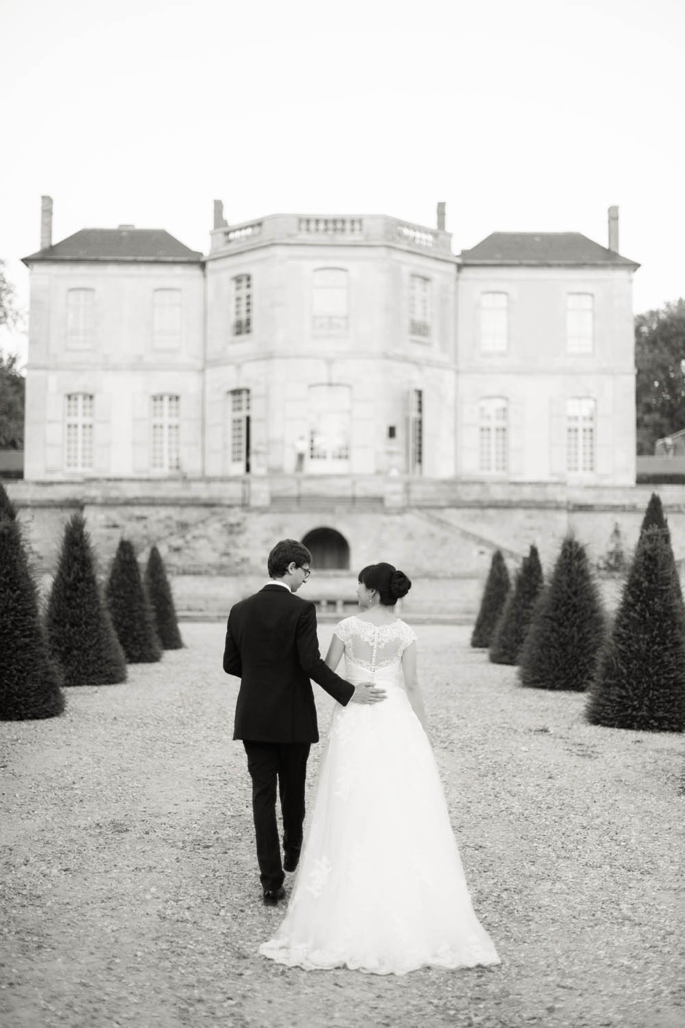 bride in the garden in CHATEAU VILLETTE